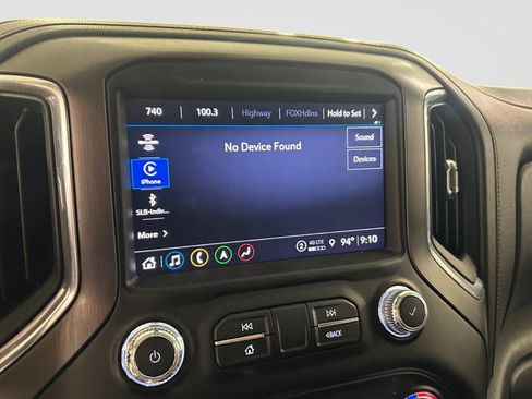 Used 2022 GMC Sierra 2500 AT4 w/ AT4 Premium Plus Package AWD/4WD image 14