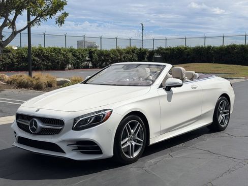 Used 2018 Mercedes-Benz S 560 Cabriolet image 2