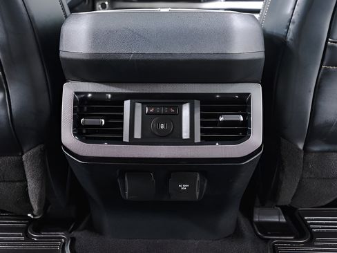 Used 2023 Ford F450 Platinum w/ FX4 Off-Road Package AWD/4WD image 35