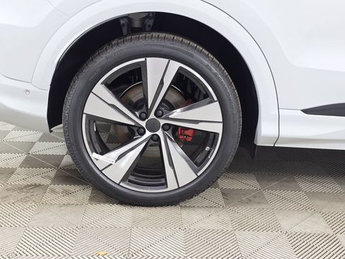 New 2026 Audi SQ5 Premium Plus AWD/4WD image 9