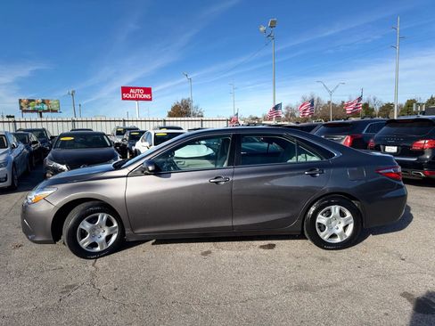 Used 2015 Toyota Camry LE FWD image 6
