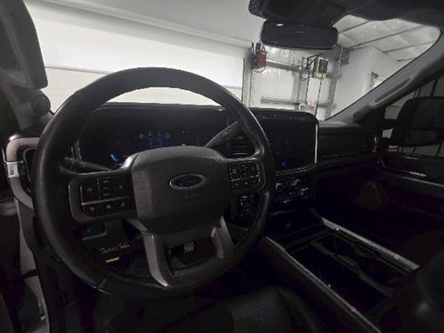 Used 2024 Ford F250 Lariat w/ FX4 Off-Road Package AWD/4WD image 16