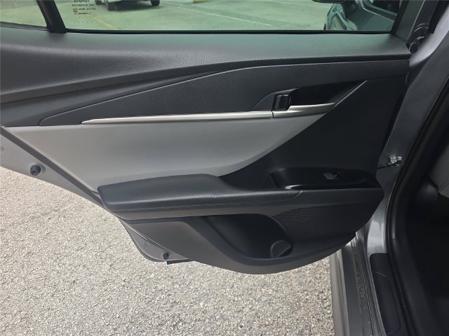 Used 2025 Toyota Camry SE w/ Convenience Package FWD image 10