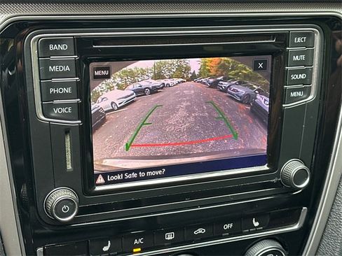 Used 2019 Volkswagen Passat 2.0T Wolfsburg w/ Wheels & Sunroof Package image 31