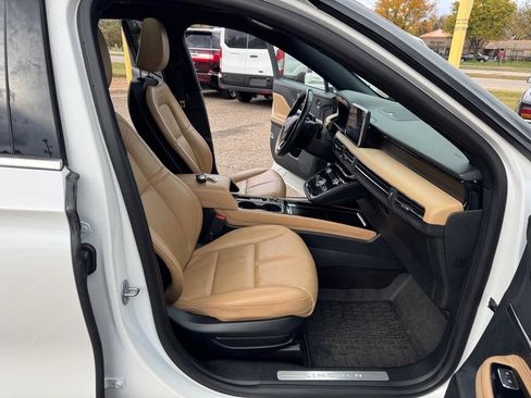 Used 2021 Lincoln Corsair Reserve image 31