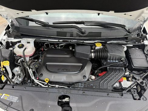 Used 2026 Chrysler Pacifica Select FWD image 18