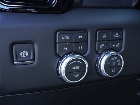 New 2026 GMC Sierra 2500 AT4 w/ AT4 Premium Plus Package image 19