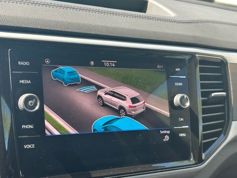 Used 2023 Volkswagen Atlas SE w/ Black Wheel Package image 17