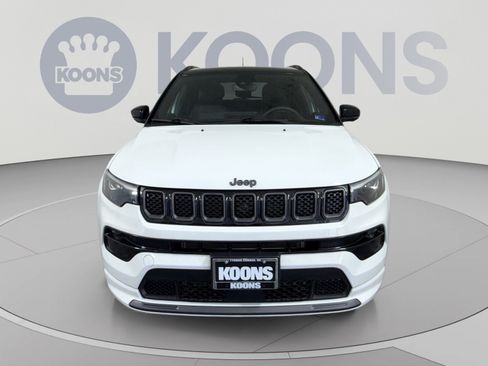 Used 2023 Jeep Compass High Altitude w/ Driver Assist Group I AWD/4WD image 11