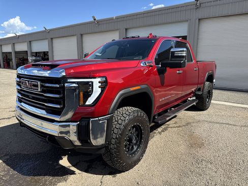 Used 2024 GMC Sierra 3500 SLT w/ SLT Convenience Package AWD/4WD image 3