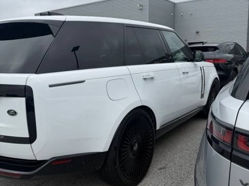 Used 2023 Land Rover Range Rover SE AWD/4WD image 7