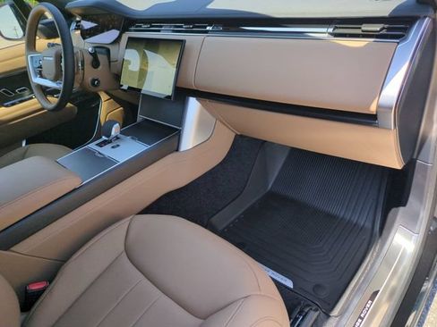 New 2026 Land Rover Range Rover SE AWD/4WD image 19