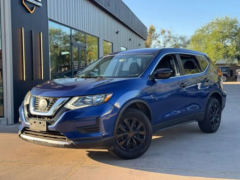 Used 2018 Nissan Rogue S image 1