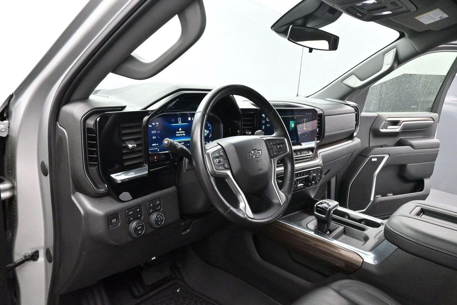 Used 2022 Chevrolet Silverado 1500 RST w/ RST All Star Premium Package AWD/4WD image 13