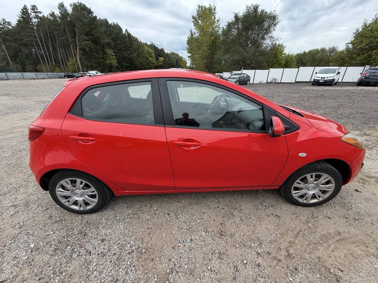 Used 2013 MAZDA MAZDA2 Sport FWD image 6