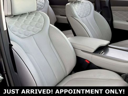 Used 2021 Hyundai Palisade Calligraphy image 16