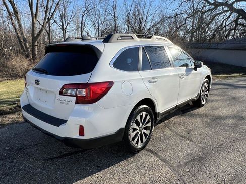 Used 2017 Subaru Outback 2.5i Limited image 3