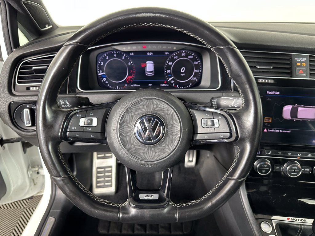 Used 2018 Volkswagen Golf R 4-Door AWD/4WD image 10