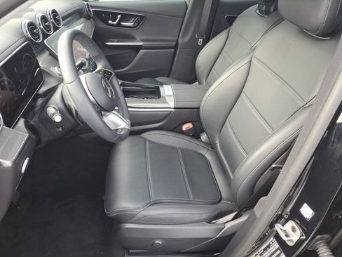 Used 2024 Mercedes-Benz GLC 300 image 11