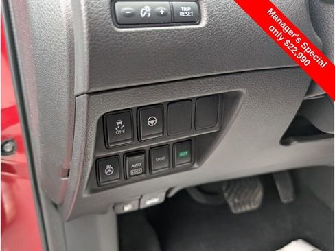 Used 2022 Nissan Rogue Sport SL w/ Premium Package image 16