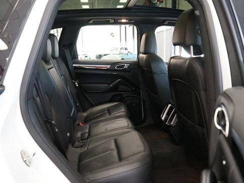 Used 2014 Porsche Cayenne S AWD/4WD image 13