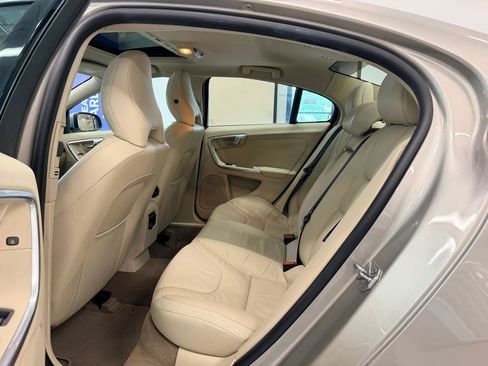 Used 2014 Volvo S60 T5 FWD image 19