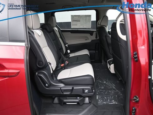 New 2026 Honda Odyssey Elite image 14