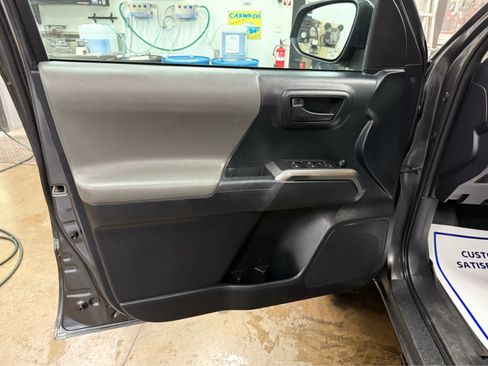 Used 2019 Toyota Tacoma SR5 image 19
