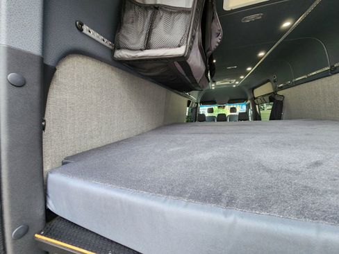 Used 2022 Mercedes-Benz Sprinter 2500 image 36