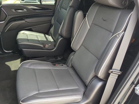 Used 2023 Cadillac Escalade Sport AWD/4WD image 18