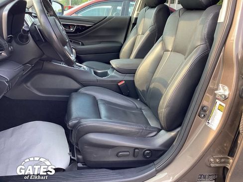 Used 2024 Subaru Outback Limited AWD/4WD image 16