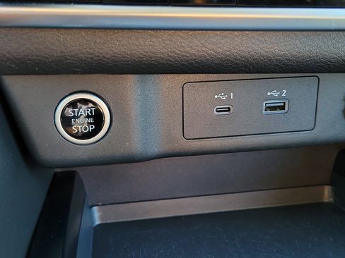 Certified 2023 Nissan Rogue SV FWD image 27