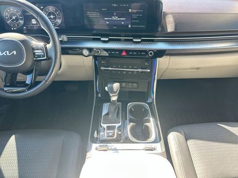 Used 2024 Kia Carnival SX Prestige image 13