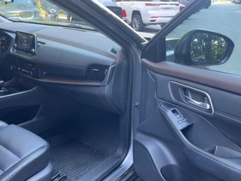 Used 2021 Nissan Rogue SV w/ Premium Package FWD image 10