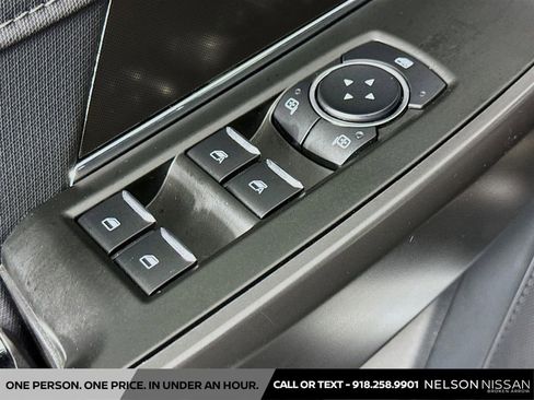 Used 2024 Ford F150 XLT w/ XLT Black Appearance Package AWD/4WD image 18
