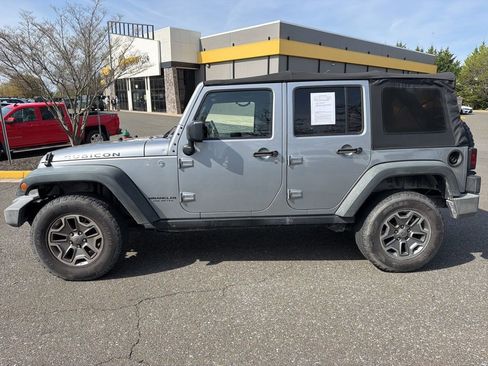Used 2014 Jeep Wrangler Unlimited Rubicon w/ Connectivity Group image 4