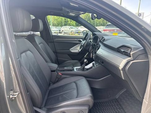 Used 2022 Audi Q3 2.0T Premium AWD/4WD image 9