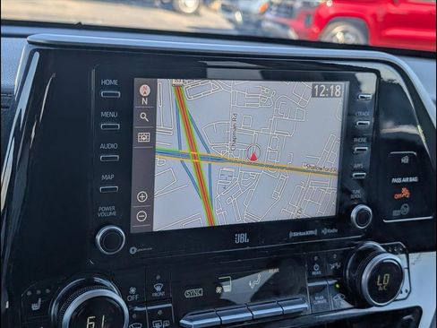 Used 2021 Toyota Highlander Limited image 16