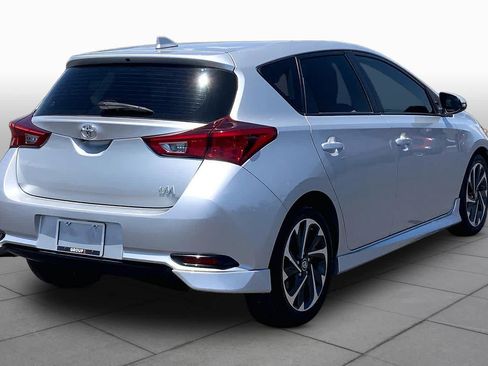 Used 2018 Toyota Corolla iM FWD image 13