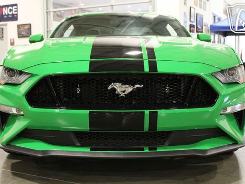 Used 2019 Ford Mustang GT RWD image 27