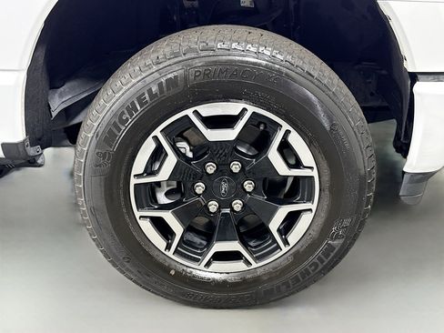 Used 2023 Ford F150 Lightning XLT image 32