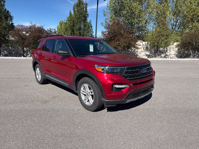 Used 2020 Ford Explorer XLT w/ Equipment Group 202A AWD/4WD image 14