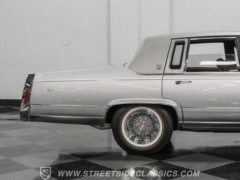 Used 1991 Cadillac Brougham image 28