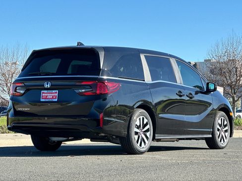 New 2026 Honda Odyssey EX-L image 4