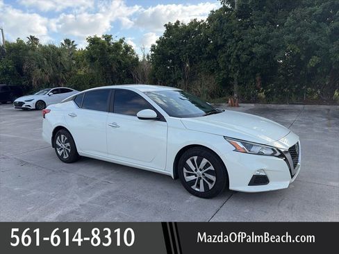 Used 2020 Nissan Altima 2.5 S image 1