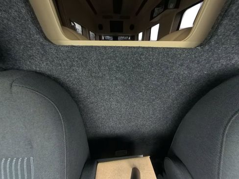 Used 2016 Ford Transit 350 XLT image 28