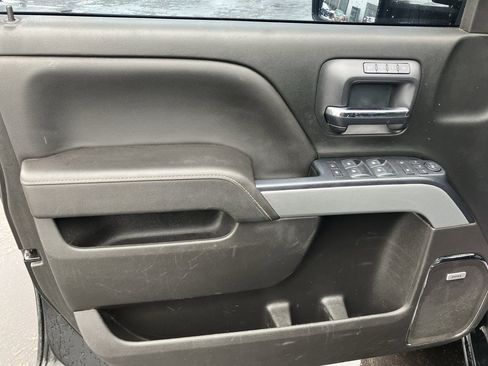 Used 2018 Chevrolet Silverado 2500 LTZ image 16