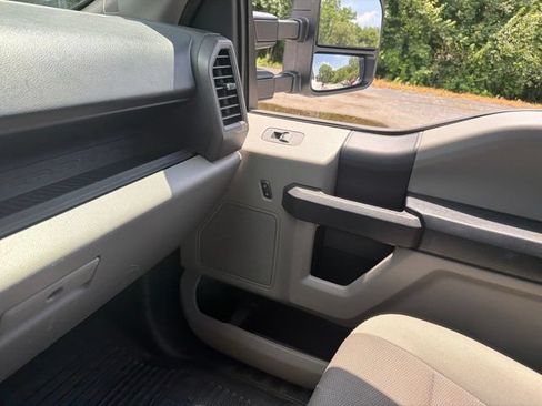 Used 2022 Ford F250 XL w/ Power Equipment Group AWD/4WD image 25