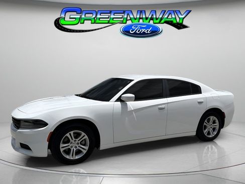 Used 2021 Dodge Charger SXT RWD image 1
