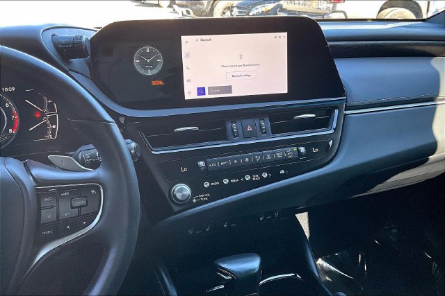 Used 2024 Lexus ES 350 w/ Premium Package FWD image 5